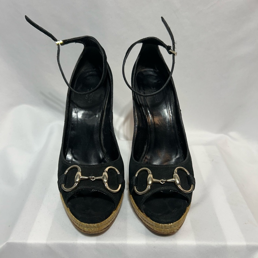 GUCCI espadrilles wedges with horsebit design and ankle strap. Size 8. B…